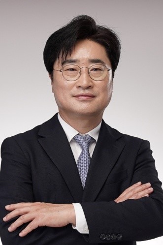 윤동환 사진